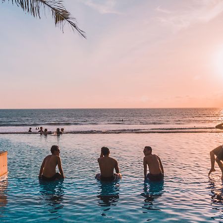Lv8 Resort Hotel Canggu Extérieur photo